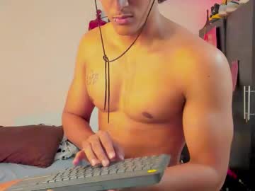Ivano_Jones Chaturbate stream image from August 26, 2025