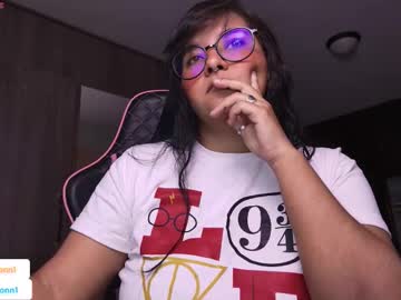 Missmoonn Chaturbate stream image from August 26, 2025