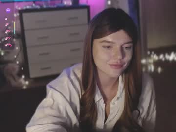 Redaplle2 Chaturbate stream image from August 26, 2025
