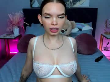 Curvy_Dynamite Chaturbate stream image from August 26, 2025