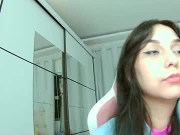 Sweetpussyks Chaturbate stream image from August 26, 2025