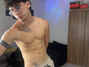 Kisan_Smith Chaturbate stream image from August 26, 2025