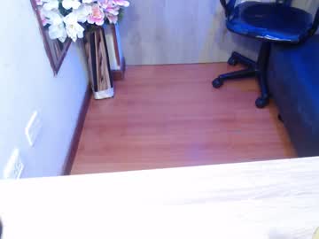 Daniella_Cruz Chaturbate stream image from August 26, 2025