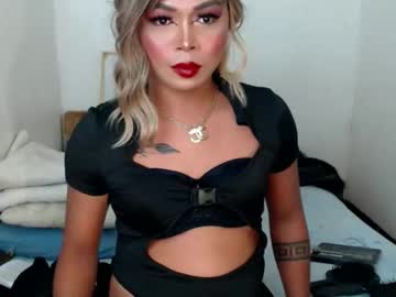 Musroldbox Chaturbate stream image from August 26, 2025