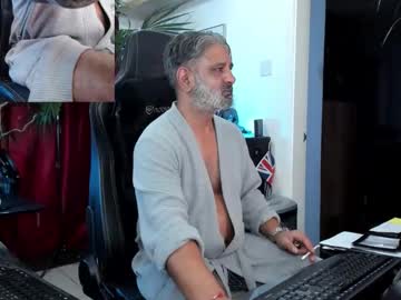 Topbossuk Chaturbate stream image from August 26, 2025