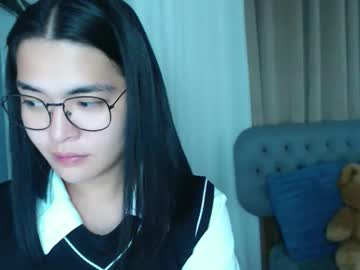 Zhaviahale Chaturbate stream image from August 26, 2025