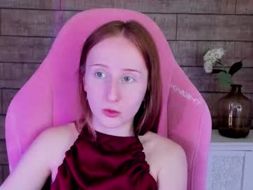 Maryvarum Chaturbate stream image from August 26, 2025