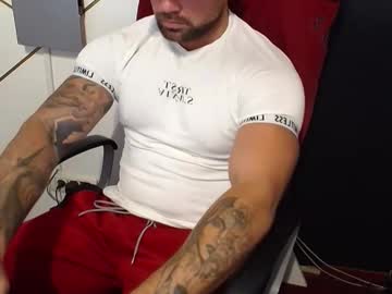 Duncanstones Chaturbate stream image from August 26, 2025