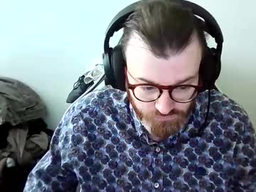 Extralarz Chaturbate stream image from August 26, 2025