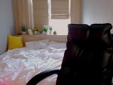_Mi_Amore Chaturbate stream image from August 26, 2025