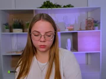 Lexi_Kit Chaturbate stream image from August 26, 2025