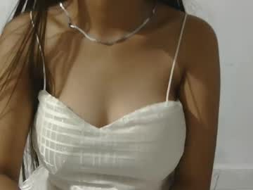 Mayra_4u Chaturbate stream image from August 26, 2025