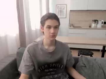 0verlandd Chaturbate stream image from August 26, 2025
