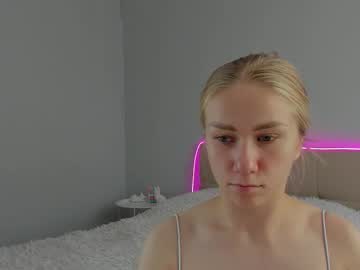 Annaarti Chaturbate stream image from August 26, 2025