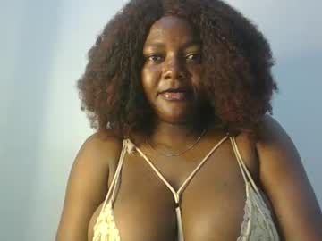 Lovecumsluttie Chaturbate stream image from August 26, 2025
