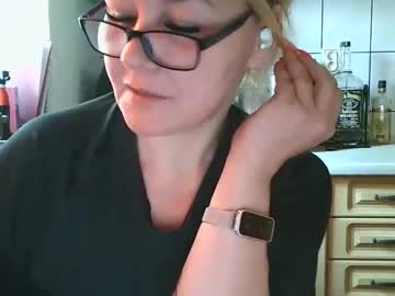 Annareedd Chaturbate stream image from August 26, 2025