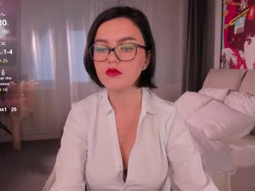 Moodberry Chaturbate stream image from August 26, 2025