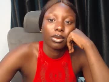 Melanine_Floral Chaturbate stream image from August 26, 2025