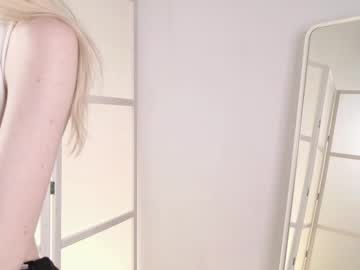Blondagent Chaturbate stream image from August 26, 2025