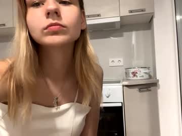 Denniskibler Chaturbate stream image from August 26, 2025