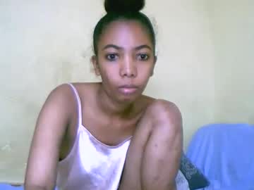 Lutchia Chaturbate stream image from August 26, 2025