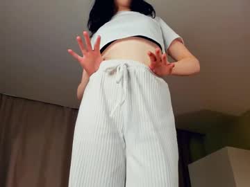 Kianadarcey Chaturbate stream image from August 26, 2025