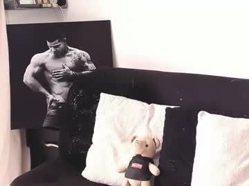 Mathews_Roses Chaturbate stream image from August 26, 2025
