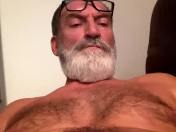 Huhul Chaturbate stream image from August 26, 2025