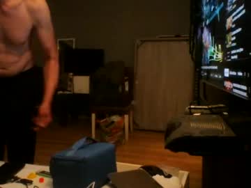 Slutviki Chaturbate stream image from August 26, 2025