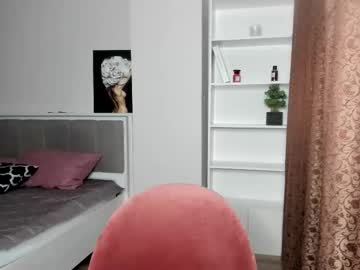 Ari_Pusy Chaturbate stream image from August 26, 2025