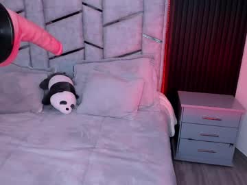 Daniphoenixx Chaturbate stream image from August 26, 2025