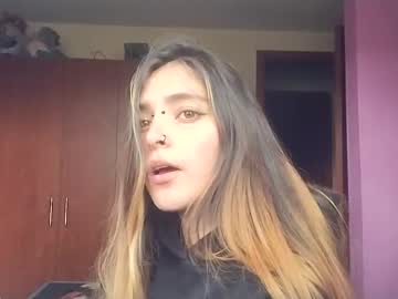 Mala_Kindle Chaturbate stream image from August 26, 2025