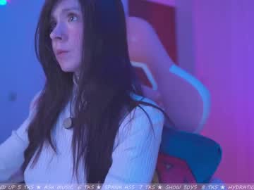 Kittyvic3 Chaturbate stream image from August 26, 2025