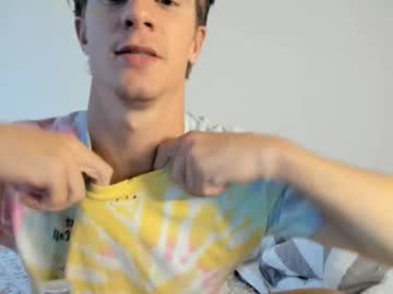 Beanco225 Chaturbate stream image from August 27, 2025