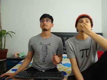Fallgays Chaturbate stream image from August 27, 2025