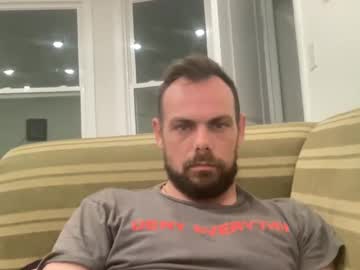 Blueteashirt Chaturbate stream image from August 27, 2025