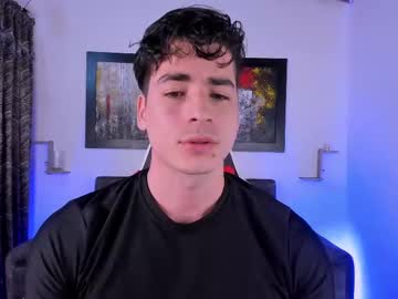 Liamwyatt_ Chaturbate stream image from August 27, 2025