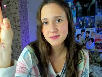 Lucyrose33 Chaturbate stream image from August 27, 2025