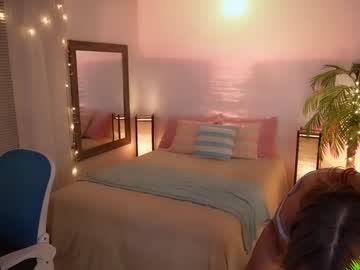Amyvalentine Chaturbate stream image from August 27, 2025