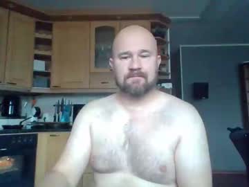 Maxhunter Chaturbate stream image from August 27, 2025