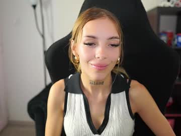 Alexxisky Chaturbate stream image from August 27, 2025