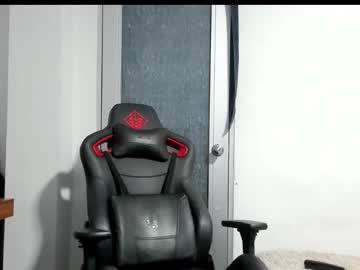 Logannick Chaturbate stream image from August 27, 2025