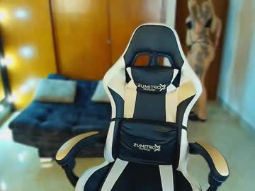 Natt_Honey Chaturbate stream image from August 27, 2025