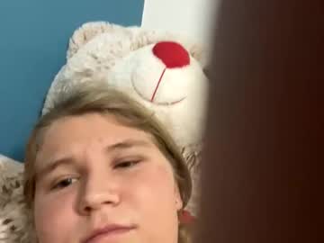 Kasey101334 Chaturbate stream image from August 27, 2025