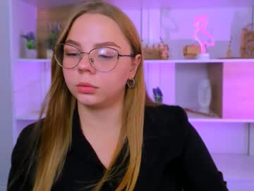 Lexi_Kit Chaturbate stream image from August 27, 2025