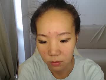 Mira_G Chaturbate stream image from August 27, 2025