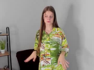 Evelyn_Mitchell Chaturbate stream image from August 27, 2025