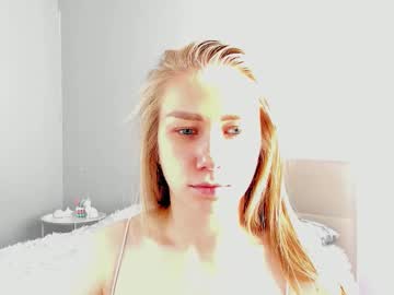 Annaarti Chaturbate stream image from August 27, 2025