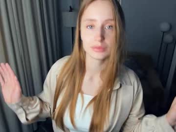 Kissykarma Chaturbate stream image from August 27, 2025