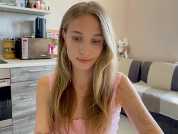 Amy_Meoww Chaturbate stream image from August 27, 2025